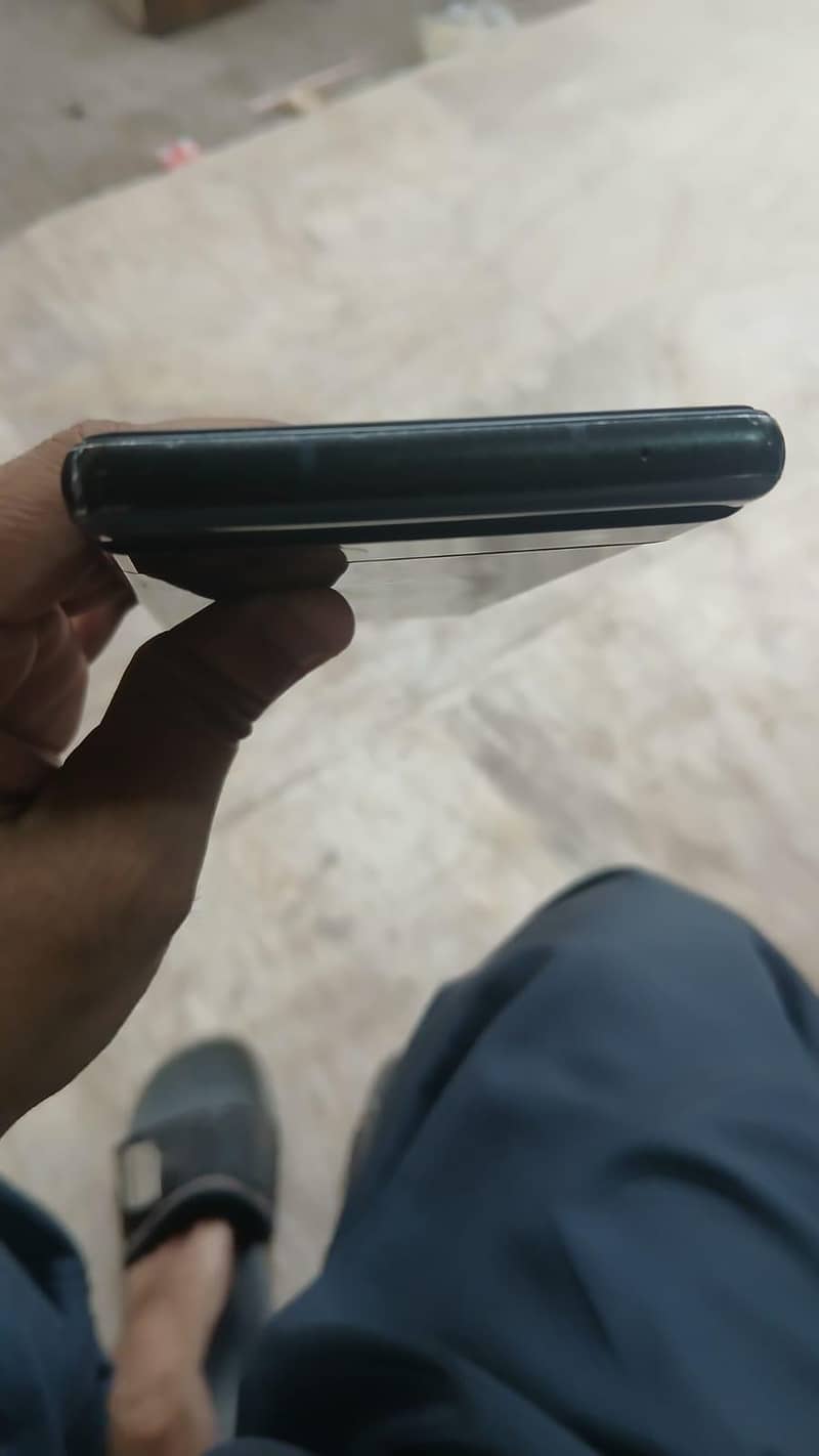 Google Pixel 6a 1