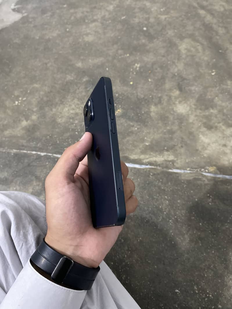 SIMPLE IPHONE 13 2