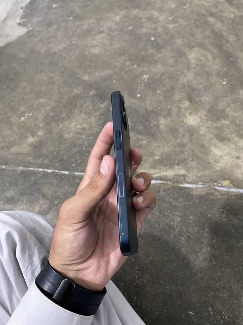 SIMPLE IPHONE 13 5
