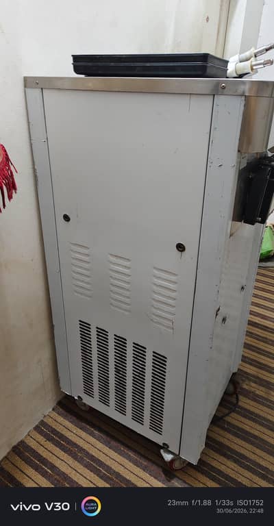 ice cream machine