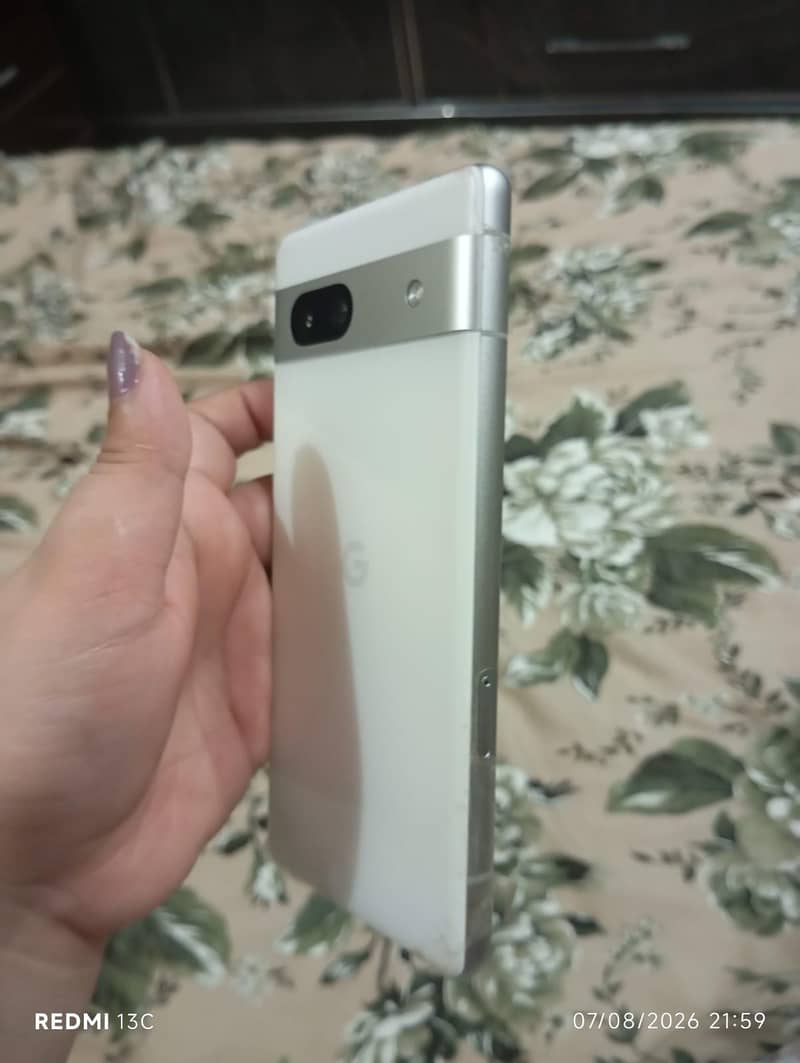 Google Pixel 7a 2