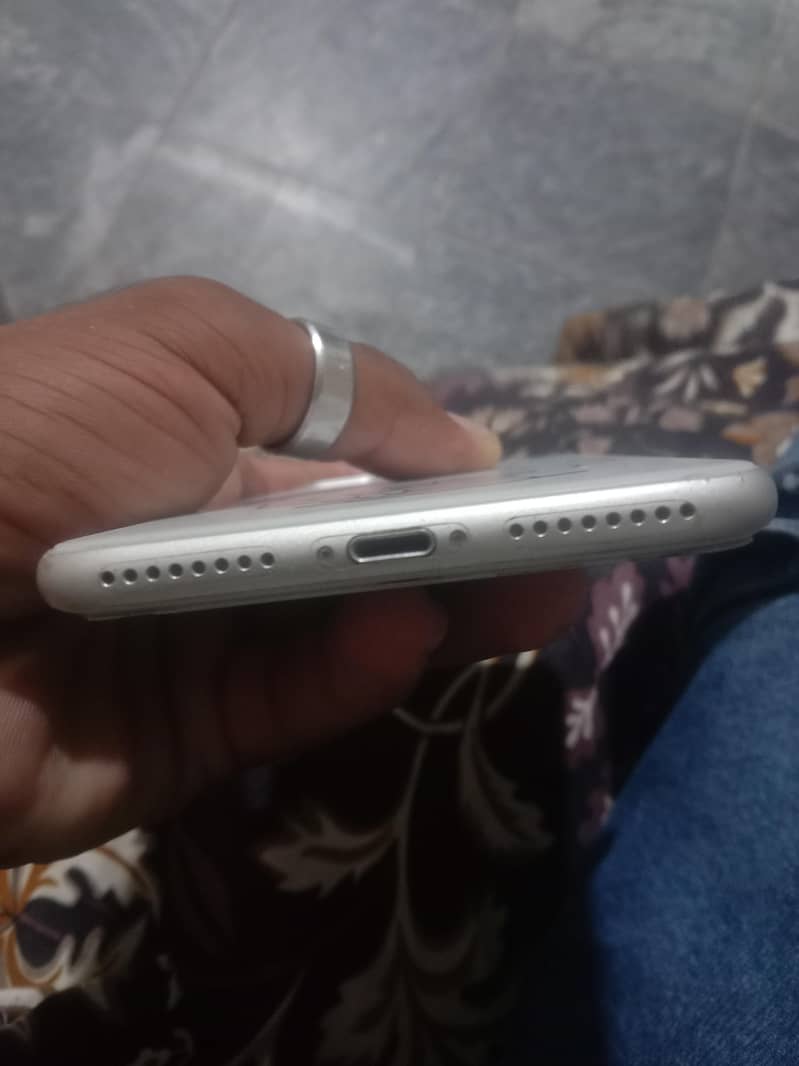 Apple iPhone 8 Plus 2