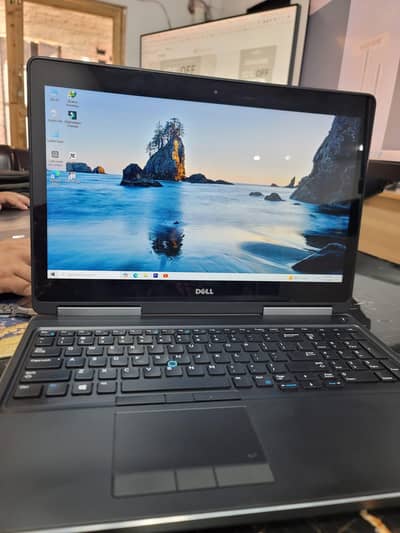Dell Precision 7520 Laptop i7 6 generation