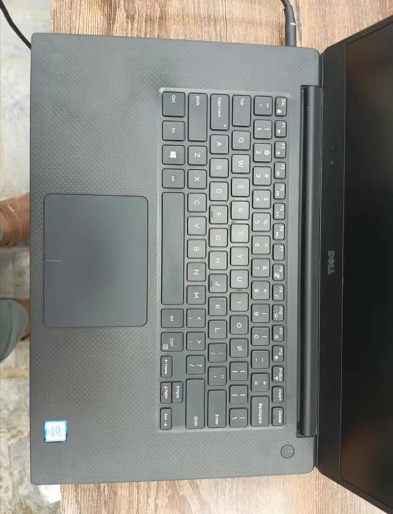 Dell precision 5520 3