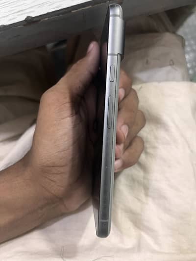 Pixel 8