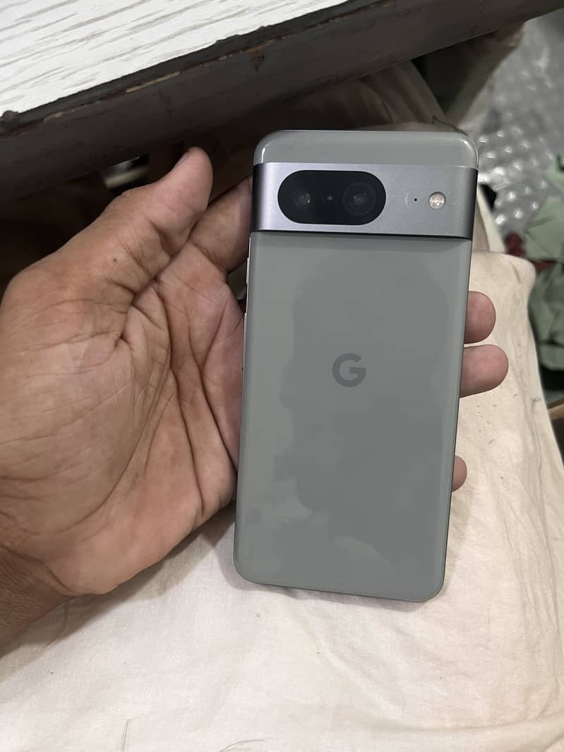 Pixel 8 4