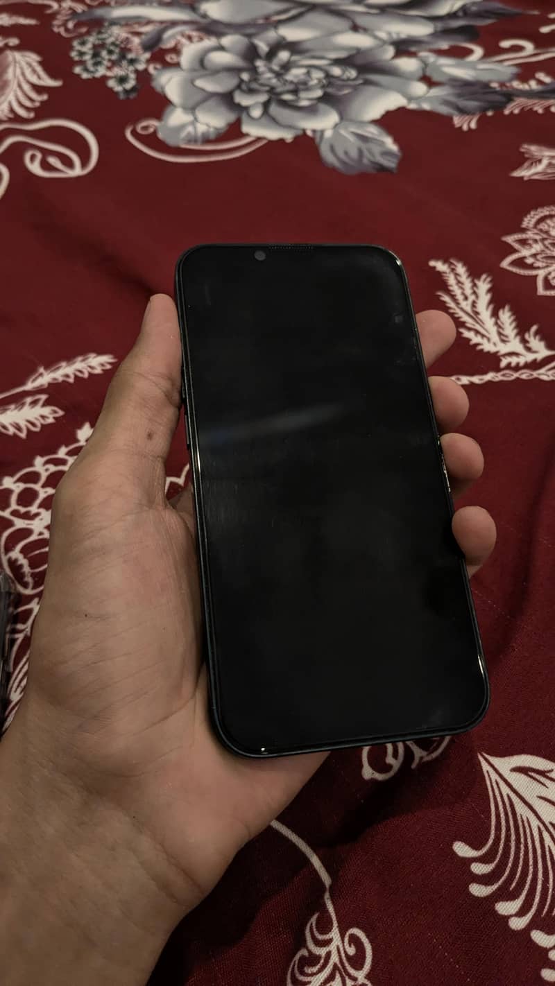 Apple iPhone 14 3