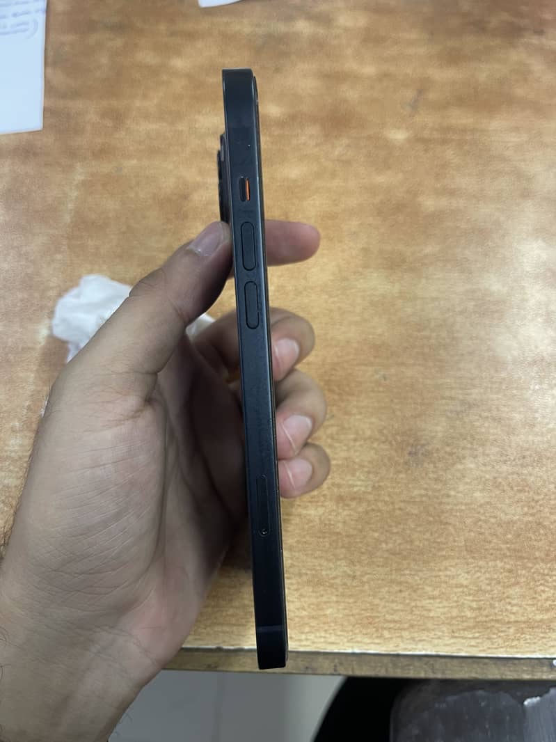 Apple iPhone 14 plus 4
