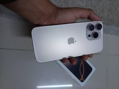 iPhone 16 pro. max