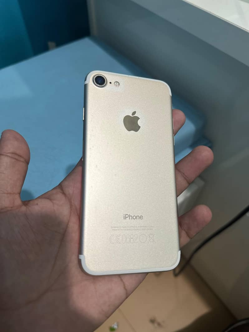 Apple iPhone 7 1