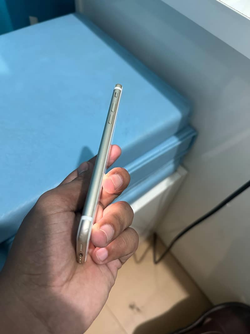 Apple iPhone 7 5