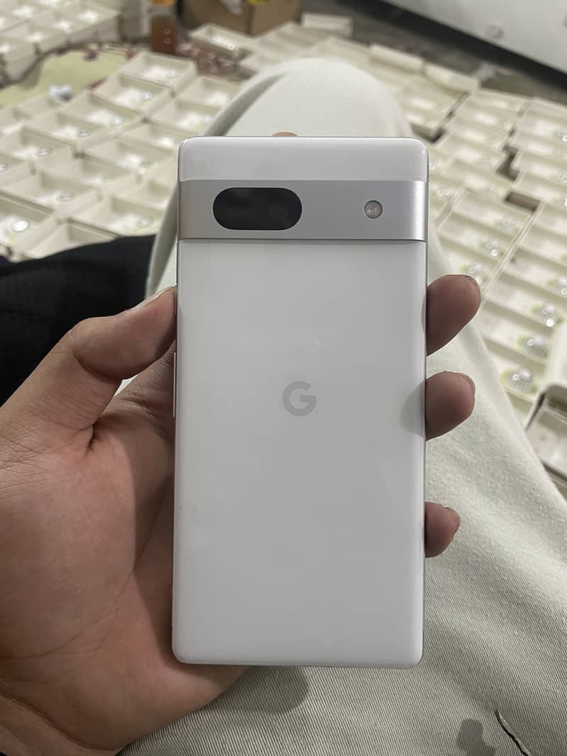 Google Pixel 7a 4