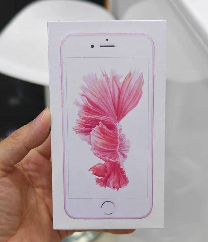 Apple iPhone 6S Plus 2