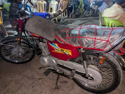 Honda cg 125 2026 ka model hai saf sotri cundetion me hai