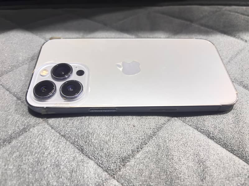 Apple iPhone 13 Pro 0