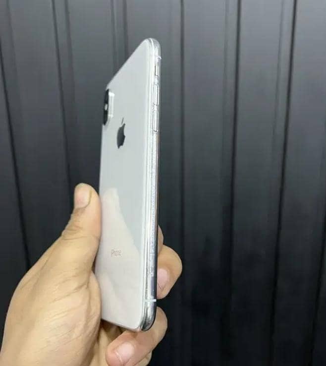 Apple iPhone X 2