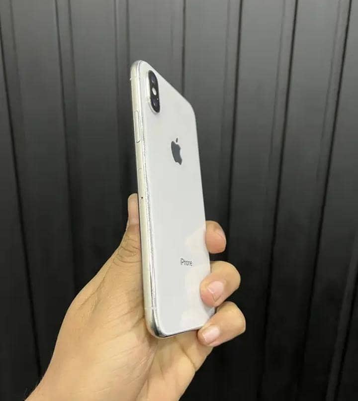 Apple iPhone X 3
