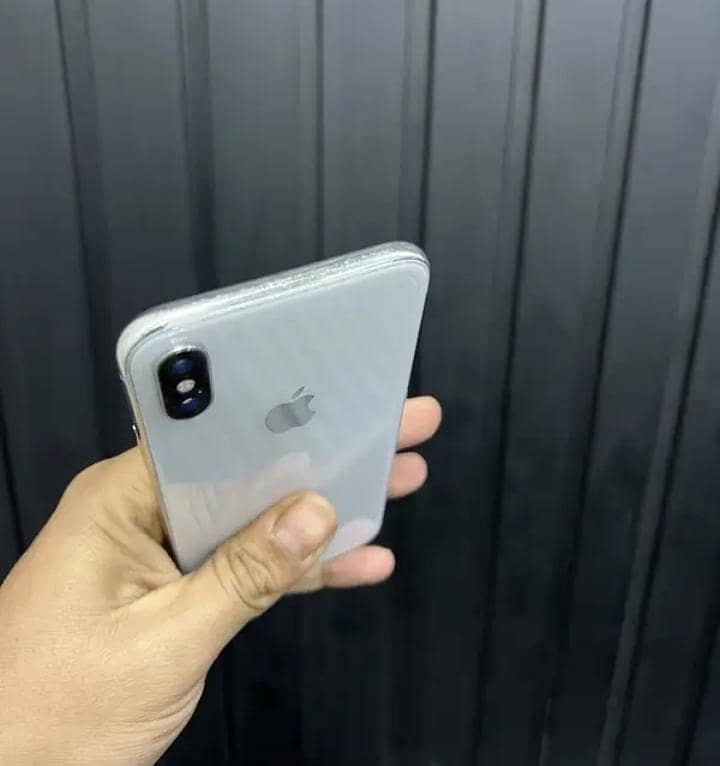 Apple iPhone X 4