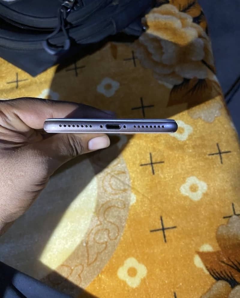 iPhone 8 plus 3