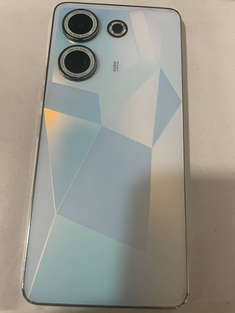 Tecno CAMON 20 0