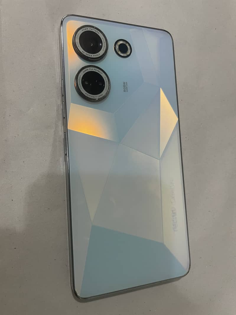 Tecno CAMON 20 3