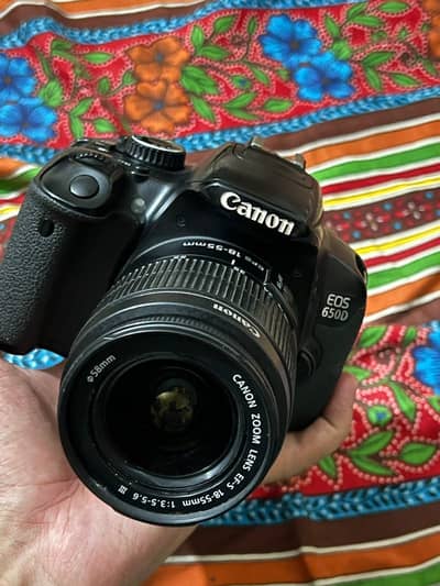 Canon EOS 650D DSLR Camera – Excellent Condition