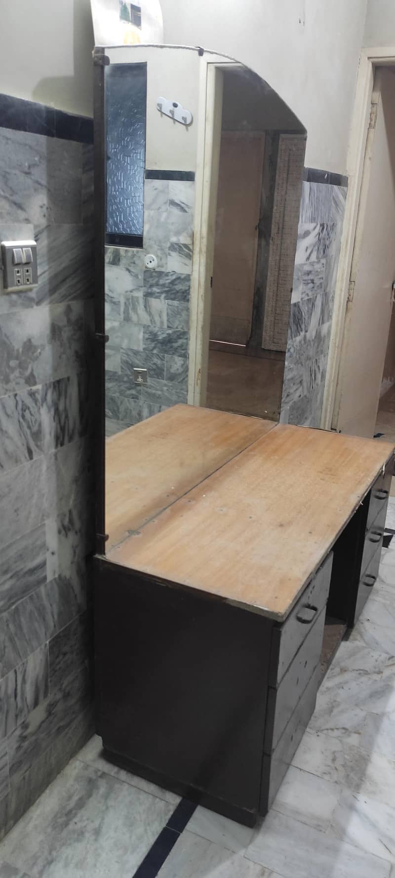 Dressing mirror 0