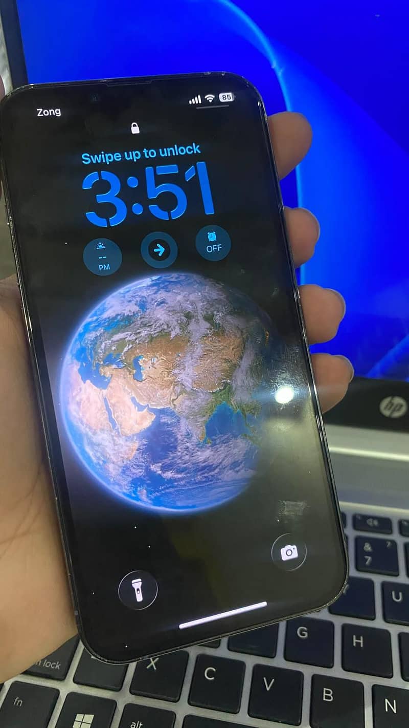 Apple iPhone 13 Pro 1