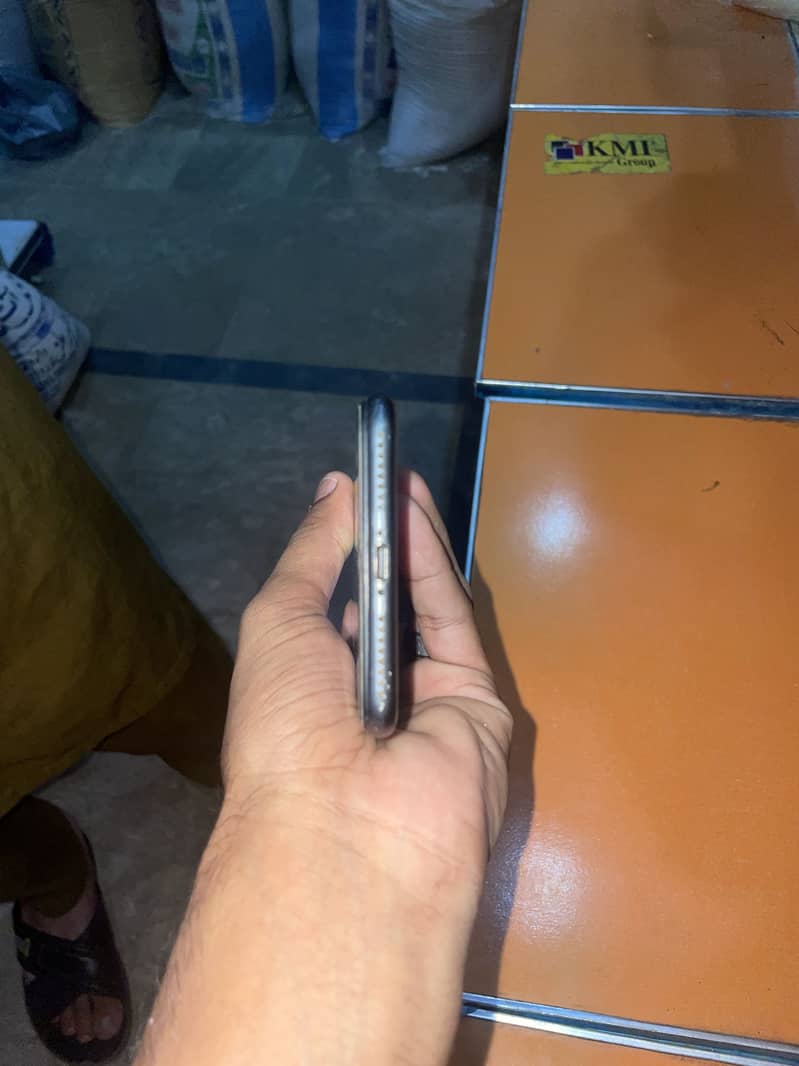 Apple iPhone 8 Plus 6