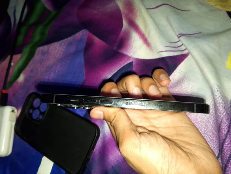 Apple iPhone 13 Pro 3