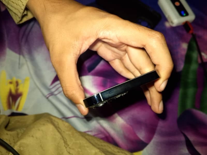 Apple iPhone 13 Pro 6
