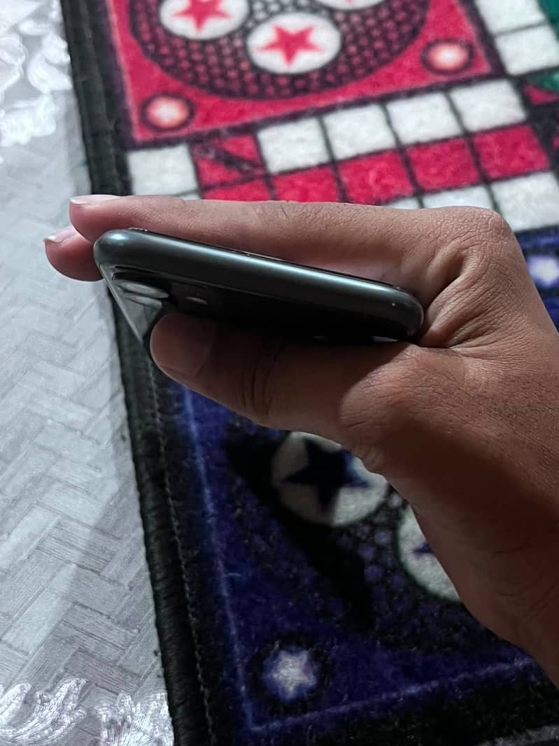 Apple iPhone 11 5