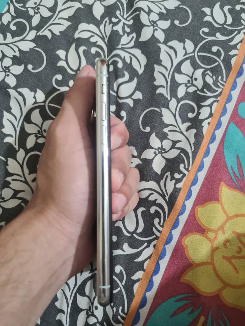 Apple iPhone X 2