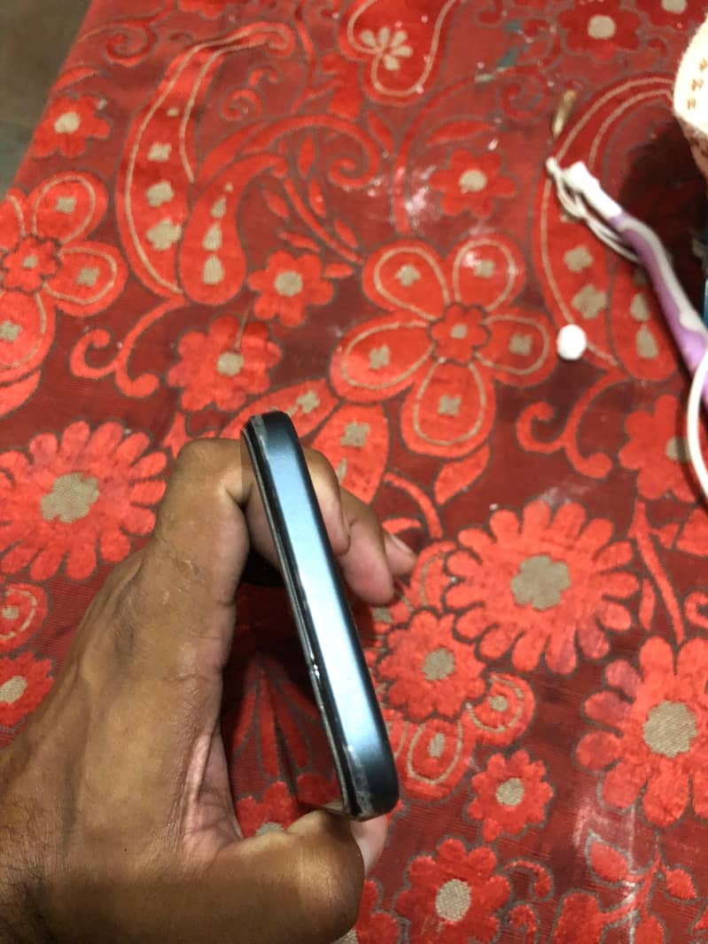 OPPO A6 4