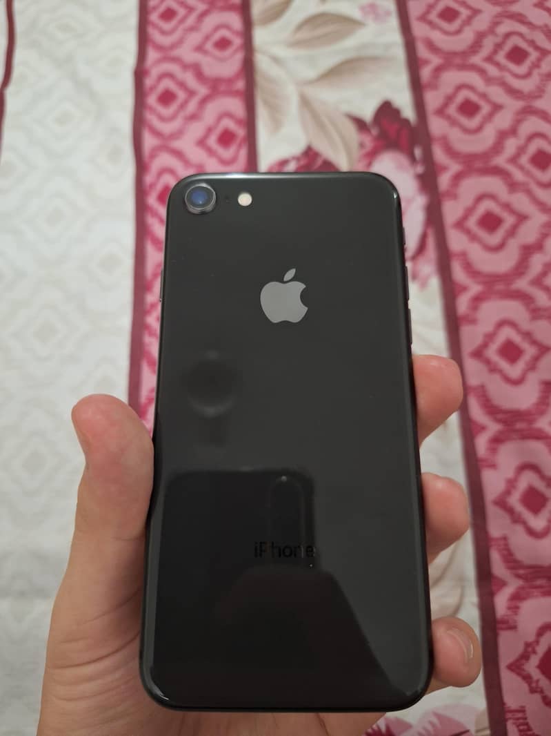 Apple iPhone 8 5
