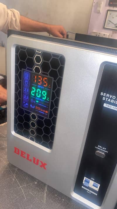 Delux Servo motor Stabilizer (TND-10kVA)