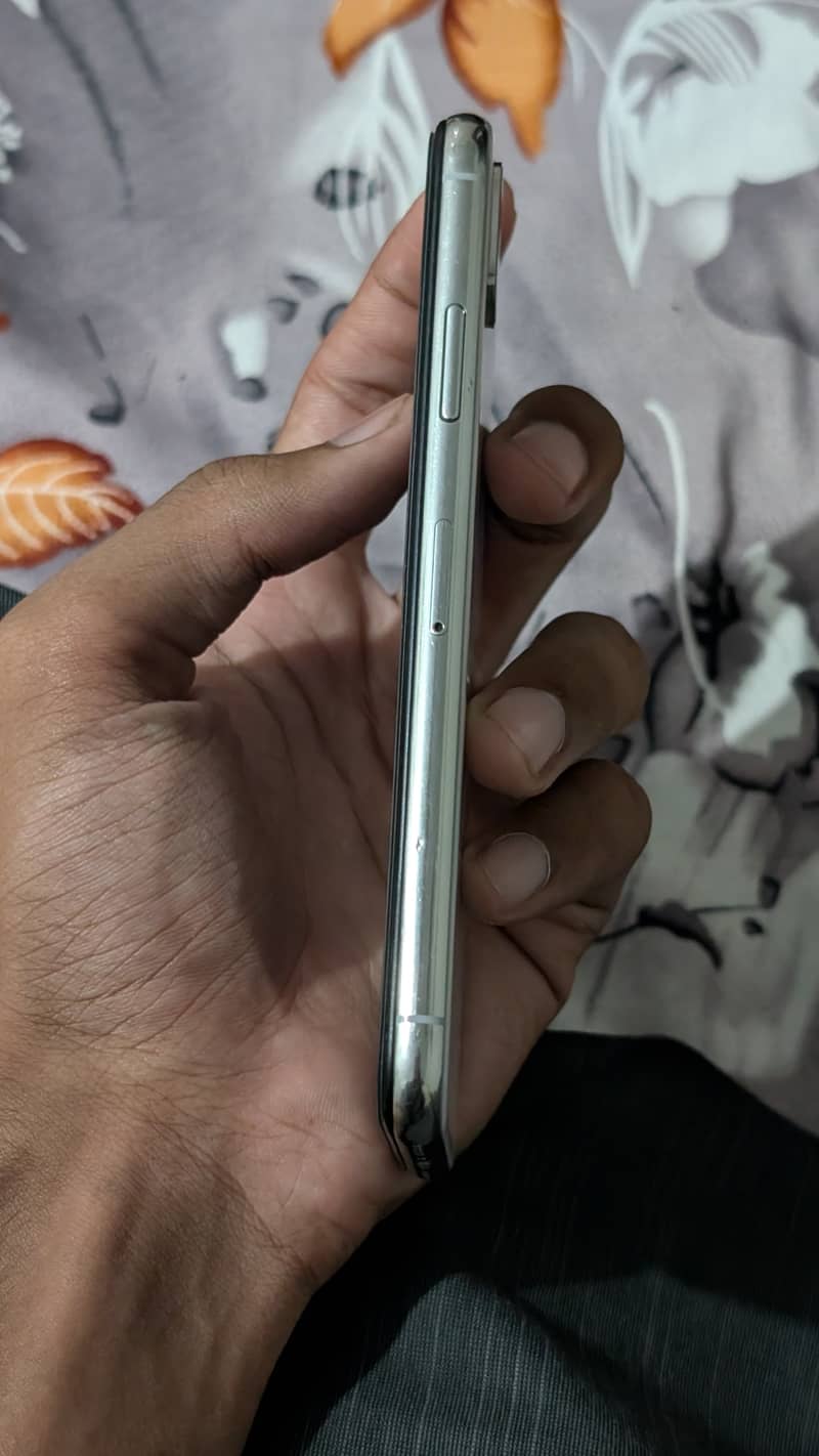 Apple iPhone X 2