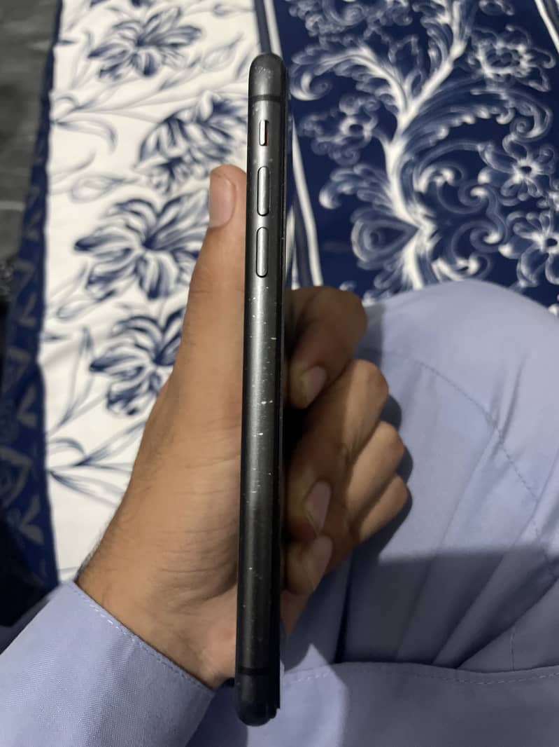 Apple iPhone 11 1