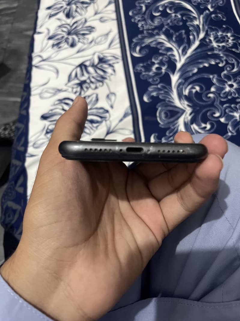 Apple iPhone 11 2