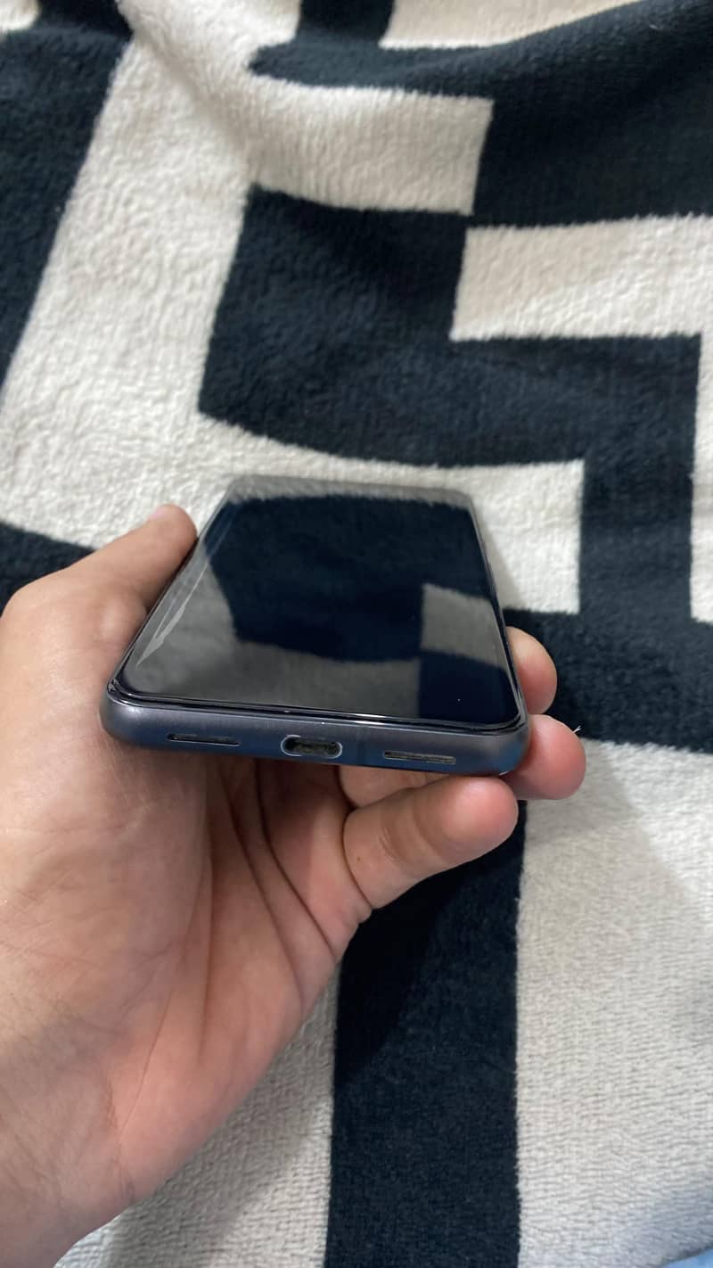 Google Pixel 8 5