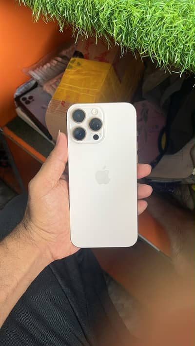 Apple iPhone 16 Pro Max desert titanium