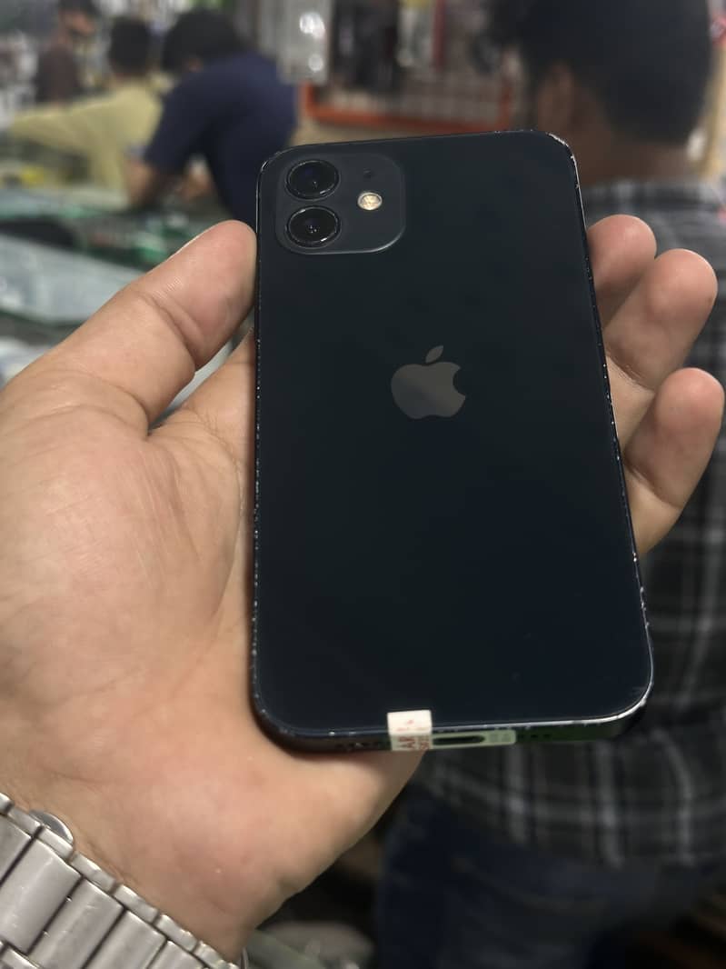 Apple iPhone 12 7