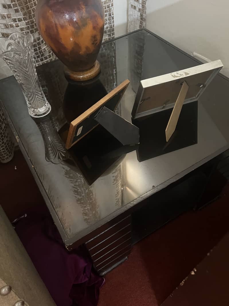 Centre table with 2 side tables 1
