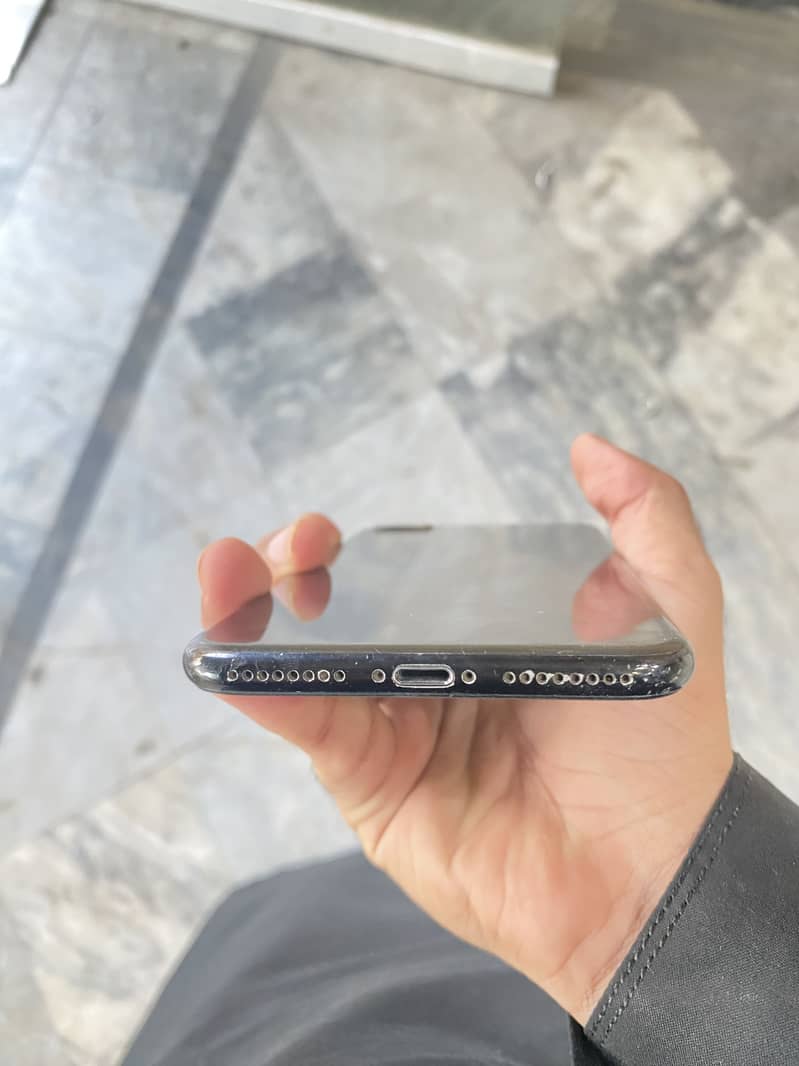 Apple iPhone 7 Plus 4