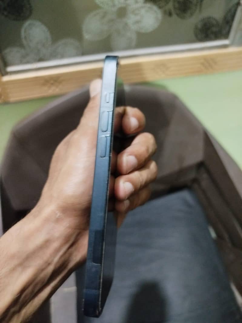 Apple iPhone 14 2