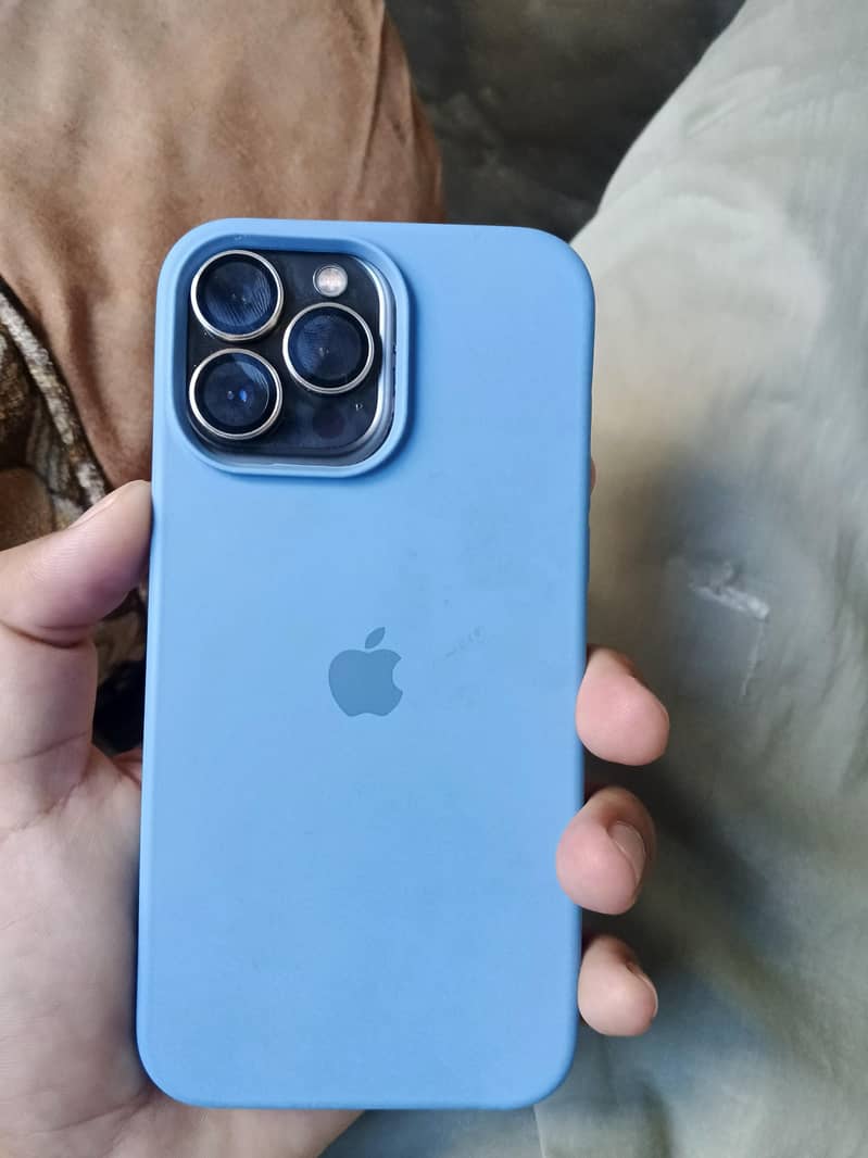 Apple iPhone 13 Pro Max 1