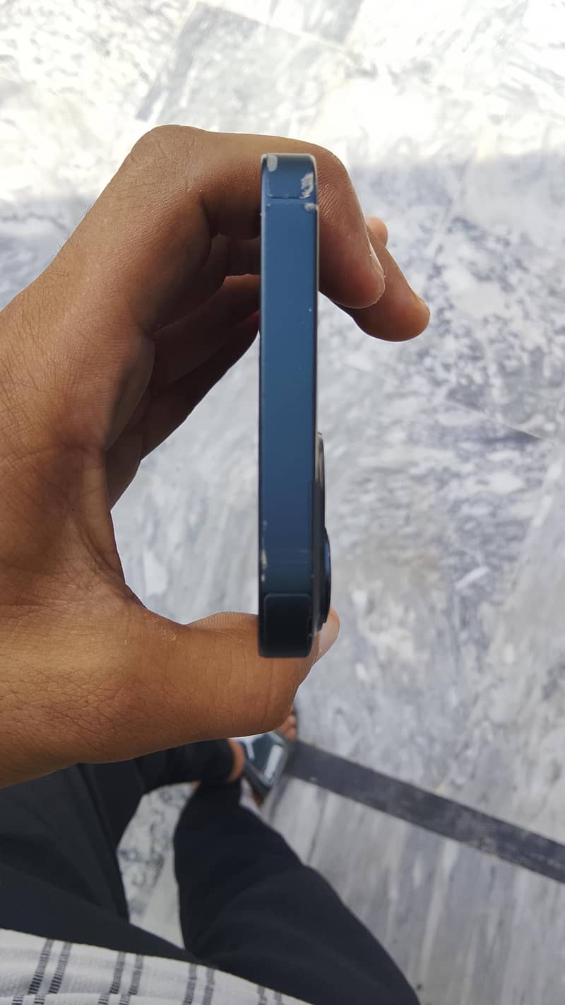 Apple iPhone 13 mini 2
