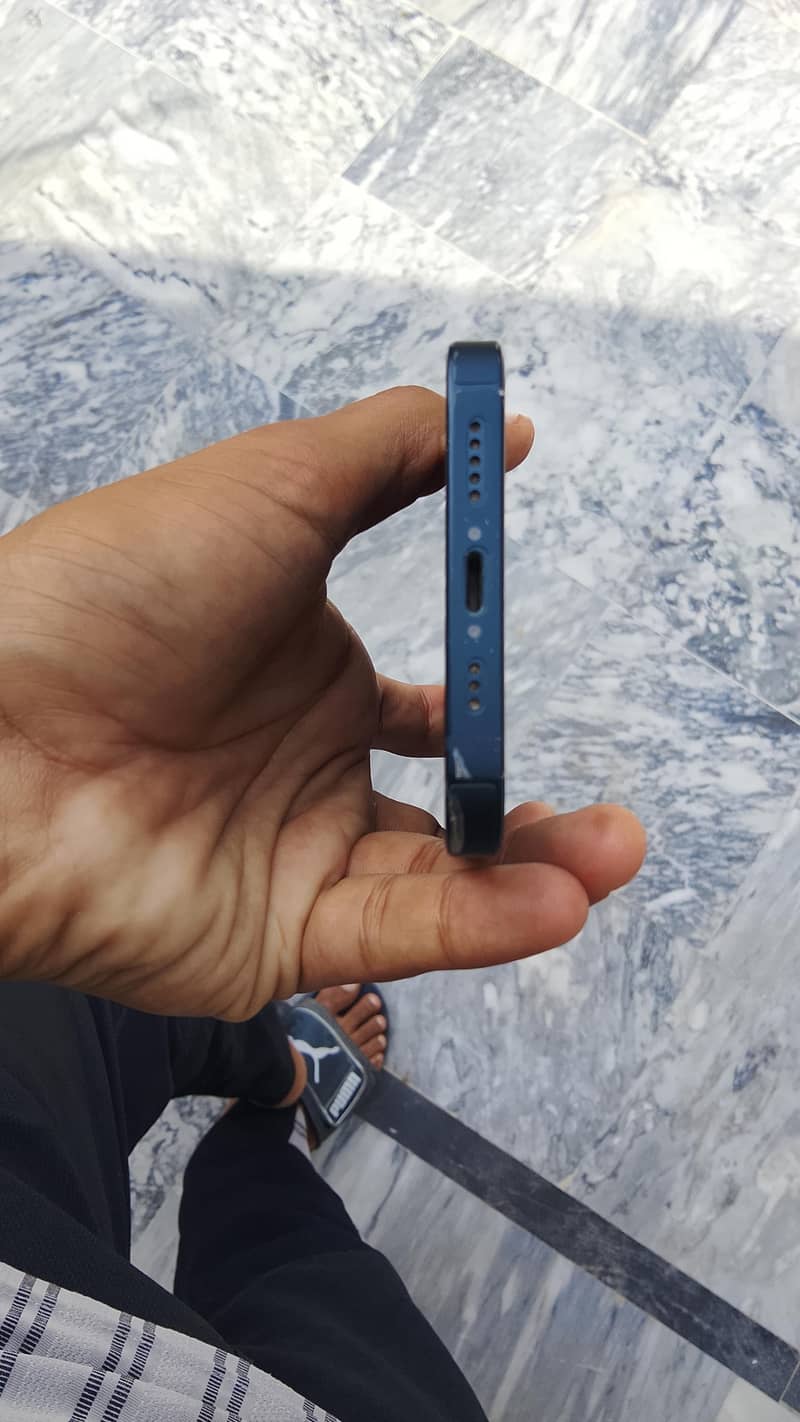 Apple iPhone 13 mini 3