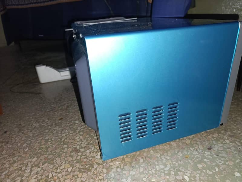 microwave 2