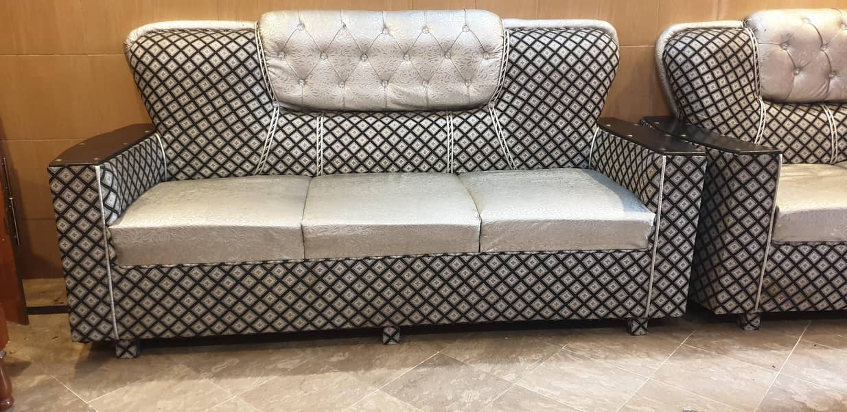 Sofa set 0